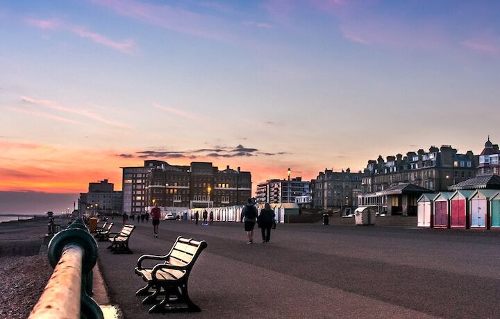Best Areas To Live Brighton Worthing <div class="uk-text-muted uk-h3 uk-margin-remove">Local Property Guide</div>