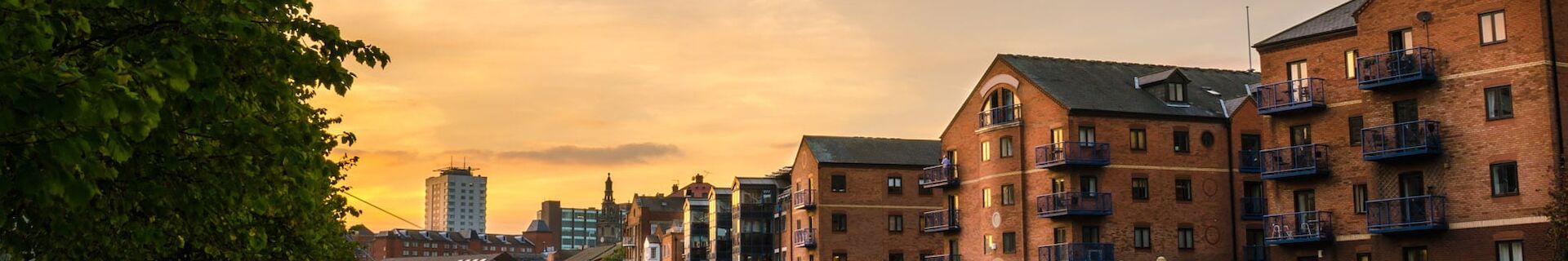 Local Property Guide <div class="uk-text-primary uk-h2 uk-margin-remove">Leeds & West Yorkshire</div>