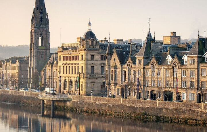 The Housing Market In Perth <div class="uk-text-muted uk-h3 uk-margin-remove">Local Property Guide</div>