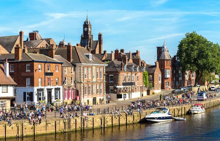 Local Property Guide <div class="uk-text-primary uk-h2 uk-margin-remove">York</div>
