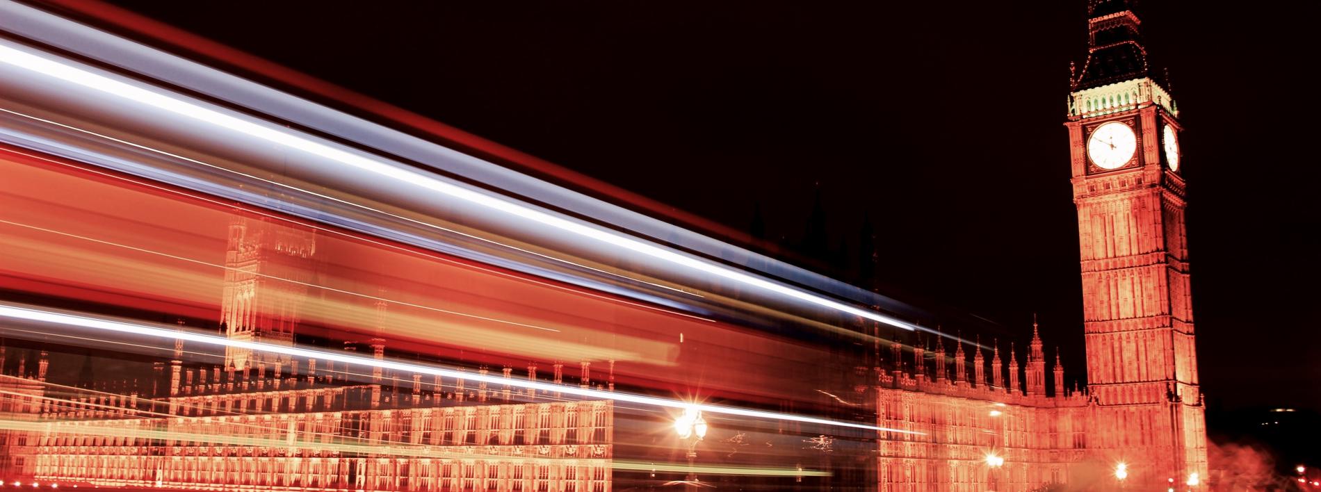 houses of parliment night